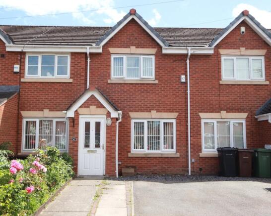 2 bed property, in Marmion Avenue, £160,000