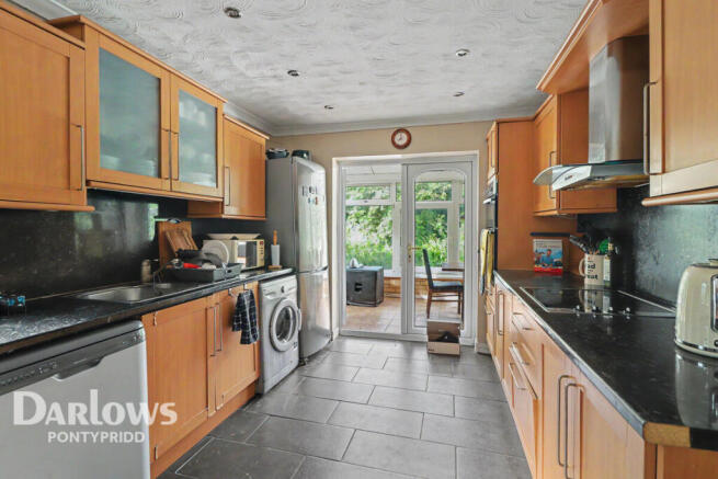 4 bed property, in Nant Y Dall Avenue, £375,000