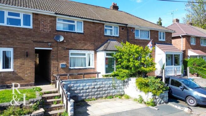 3 bed property, in Briery Close, £200,000