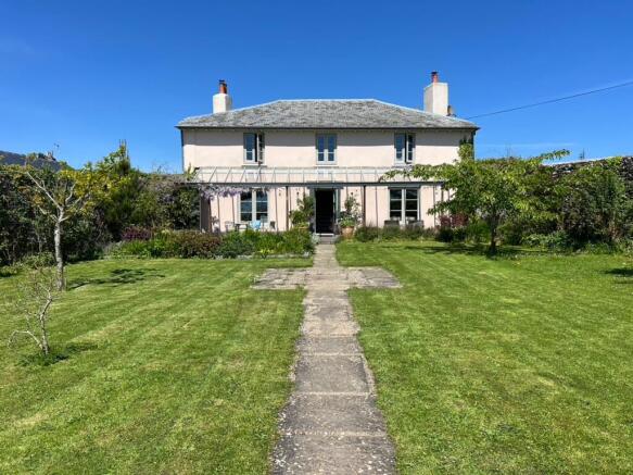 4 bed property, in Blackawton, £850,000