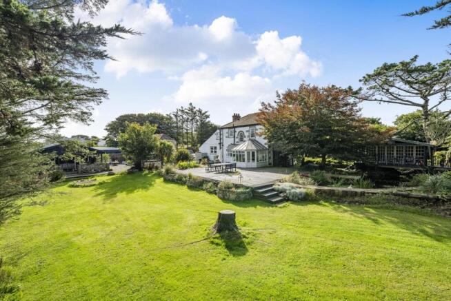 3 bed property, in Kenneggy Downs, £740,000