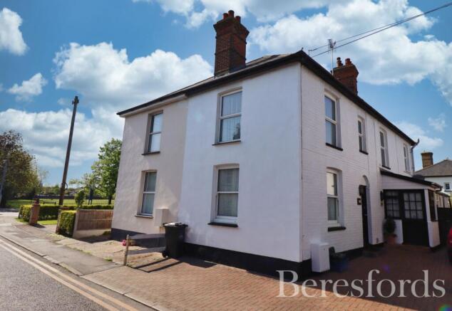 1 bed property, in Queen Street, £175,000