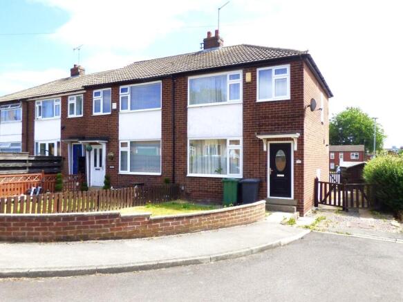 3 bed property, in Malmesbury Close, £189,995