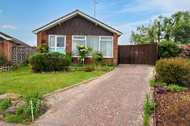 2 bed property, in Merlin Close, £500,000