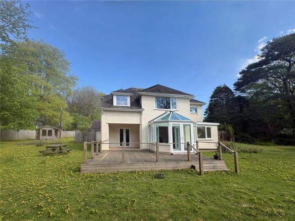 3 bed property, in Green Lane, £650,000