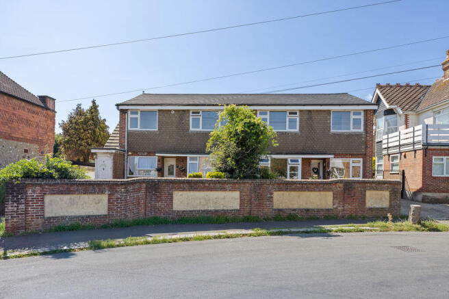 4 bed property, in Neville Road, £235,000
