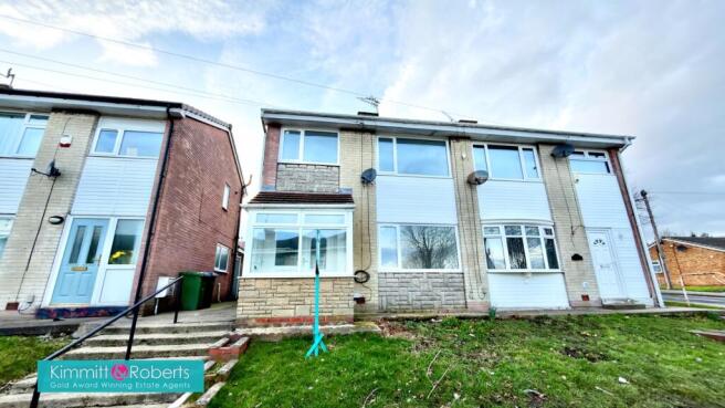 3 bed property, in Quin Square, £85,000