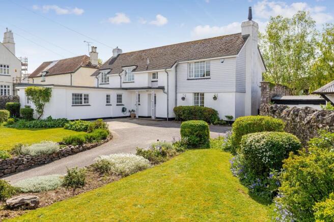 5 bed property, in East Street, £650,000