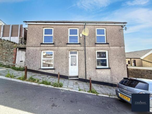 3 bed property, in Fern Terrace, £180,000