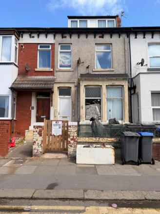 Land, in Grasmere Road, £99,950
