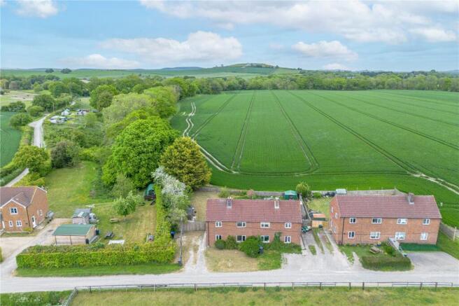 3 bed property, in New Sleight Farm Cottages, £300,000
