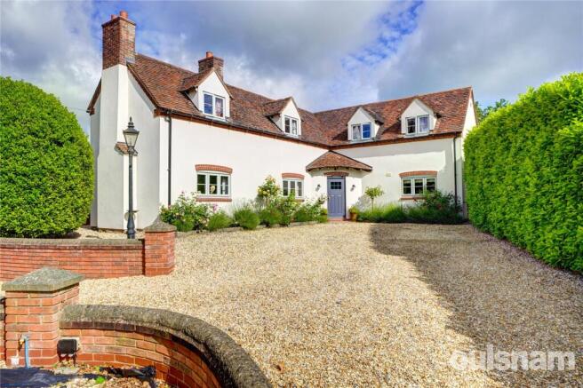 4 bed property, in Bournheath Road, £945,000