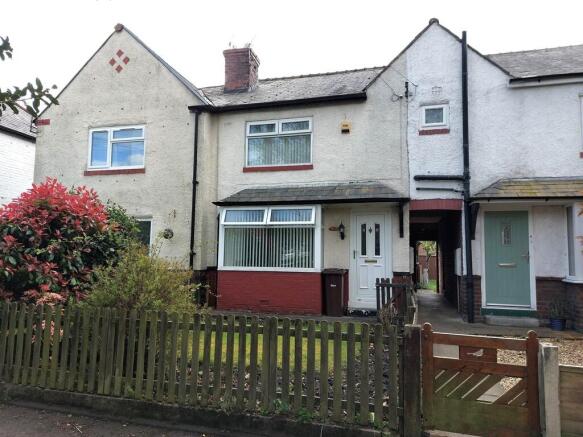 2 bed property, in Langley Grange, £225,000