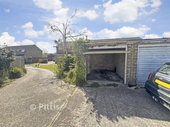Land, in Broadwood Lane, £7,000