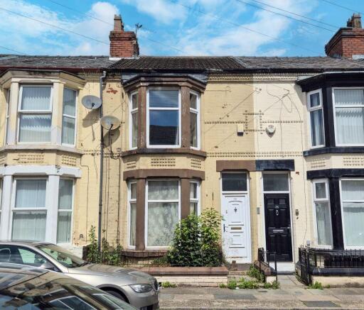 3 bed property, in 28 Bellamy Road, £40,000