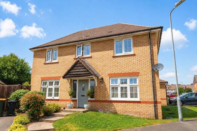 3 bed property, in Capel Dewi Hall Road, £350,000