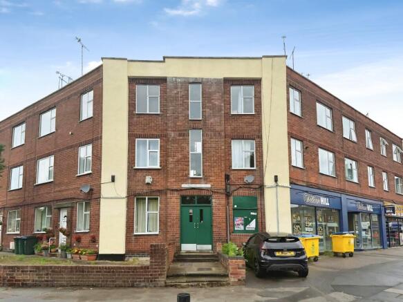 1 bed property, in Flat 12 Quinton Parade, £65,000