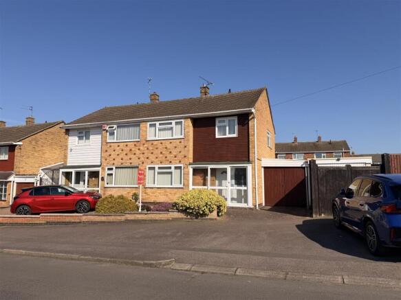 3 bed property, in Homestead Drive, £265,000