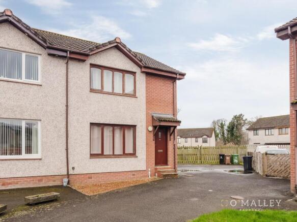 2 bed property, in Hirst Crescent, £144,995