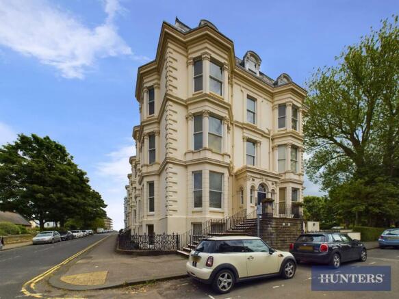 1 bed property, in Montpellier Terrace, £115,000