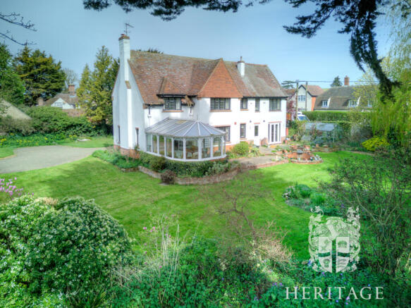 4 bed property, in Inworth Road, £750,000