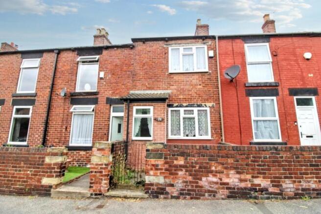 2 bed property, in St. Johns Road, £85,000