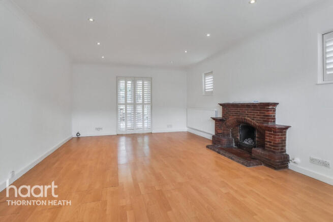 3 bed property, in Parchmore Road, £500,000