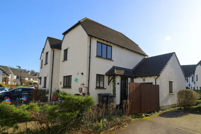 3 bed property, in Howe Bank Close, £275,000