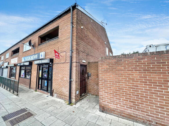 1 bed property, in Prince Edward Road, £60,000