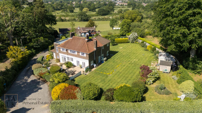 5 bed property, in Greyfriars Lane, £1,350,000