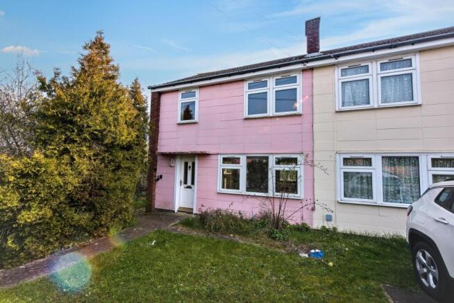 3 bed property, in 16 Masefield Road, £140,000