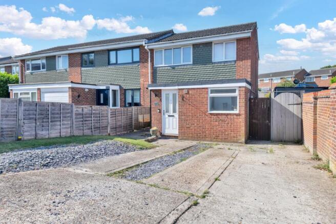 3 bed property, in Burns Road, £385,000