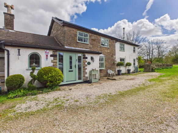 3 bed property, in Pimbo Lane, £849,950