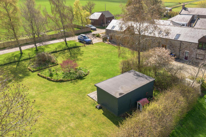 5 bed property, in Waterlair, £400,000