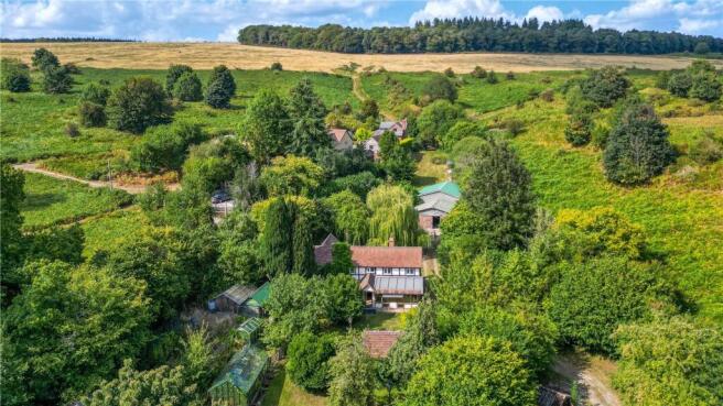 3 bed property, in Ashtree Cottage, £600,000