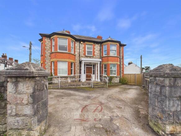 4 bed property, in Llanrhydd Street, £525,000