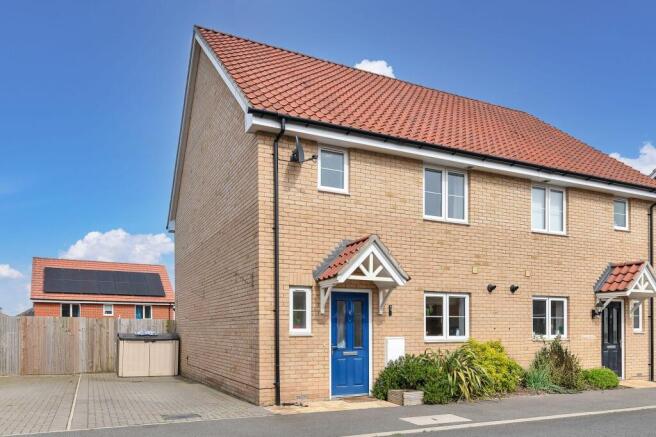 3 bed property, in Bere Road, £315,000