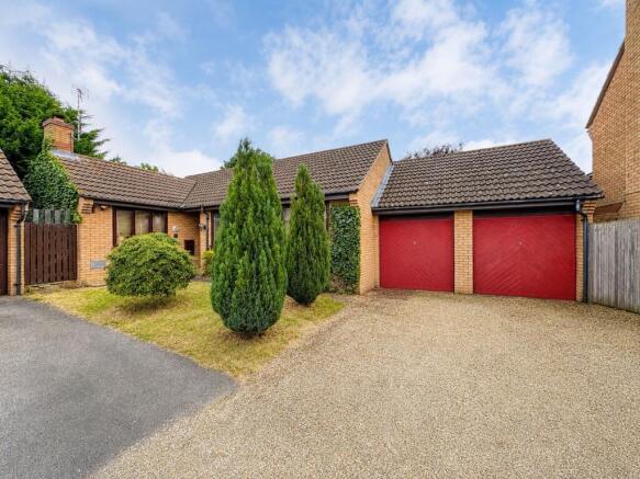 3 bed property, in Ulyett Place, £350,000