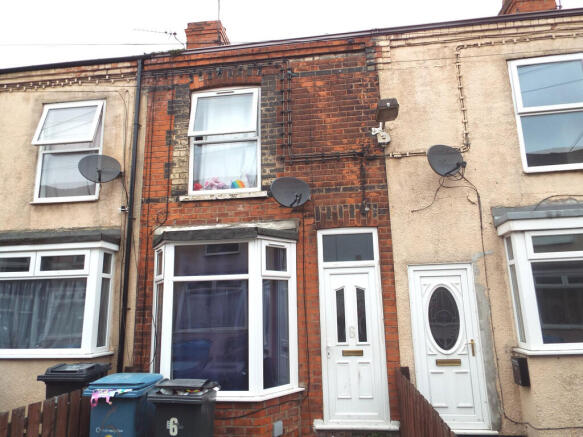 2 bed property, in Ferndale, £60,000