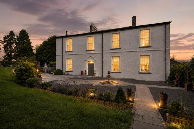 5 bed property, in Holme Park Hall, £1,250,000