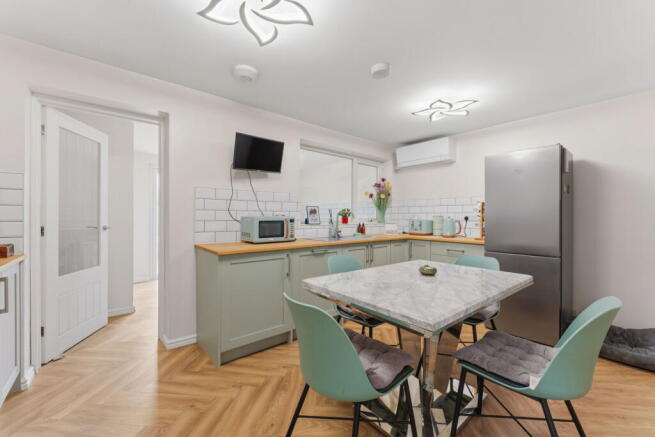 3 bed property, in Miller Street, £240,000
