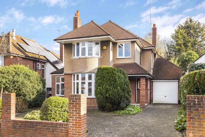 4 bed property, in Sudbury Court Drive, £999,950