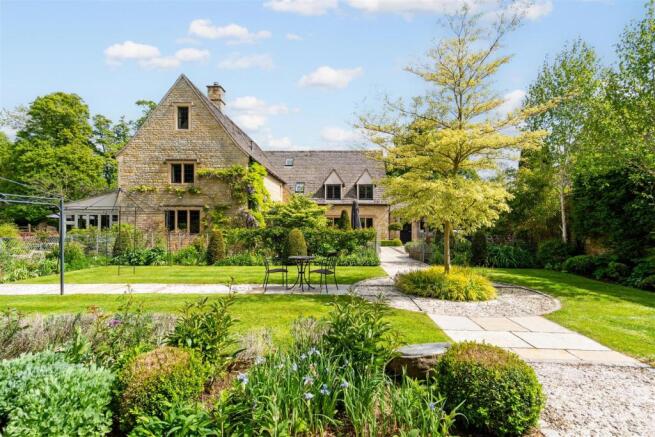 6 bed property, in Lower Slaughter, £4,000,000