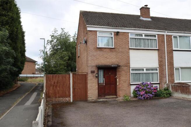 3 bed property, in Dumblederry Lane, £230,000