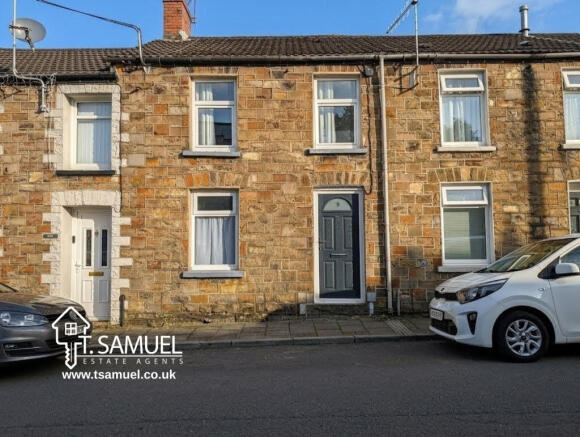 3 bed property, in Windsor Street, £130,000