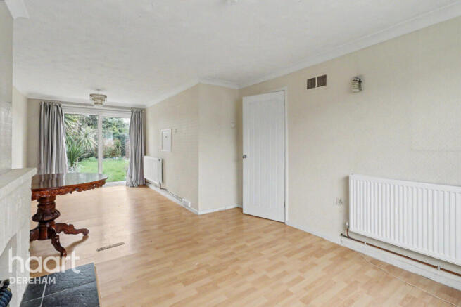 3 bed property, in St Guthlac Close, £199,950