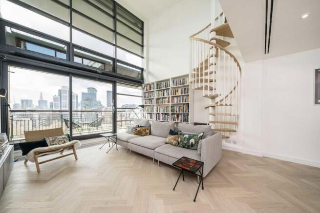 3 bed property, in City Road, £1,295,000