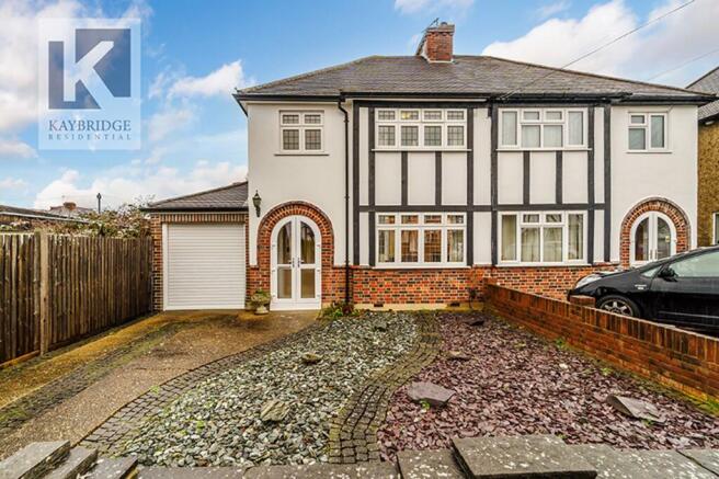 3 bed property, in Pams Way, £550,000