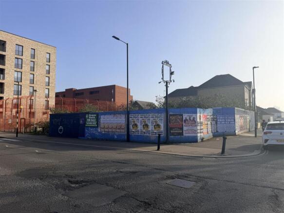 Land, in South Street, £1,250,000
