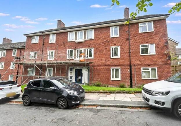 2 bed property, in 6A The Green, £70,000